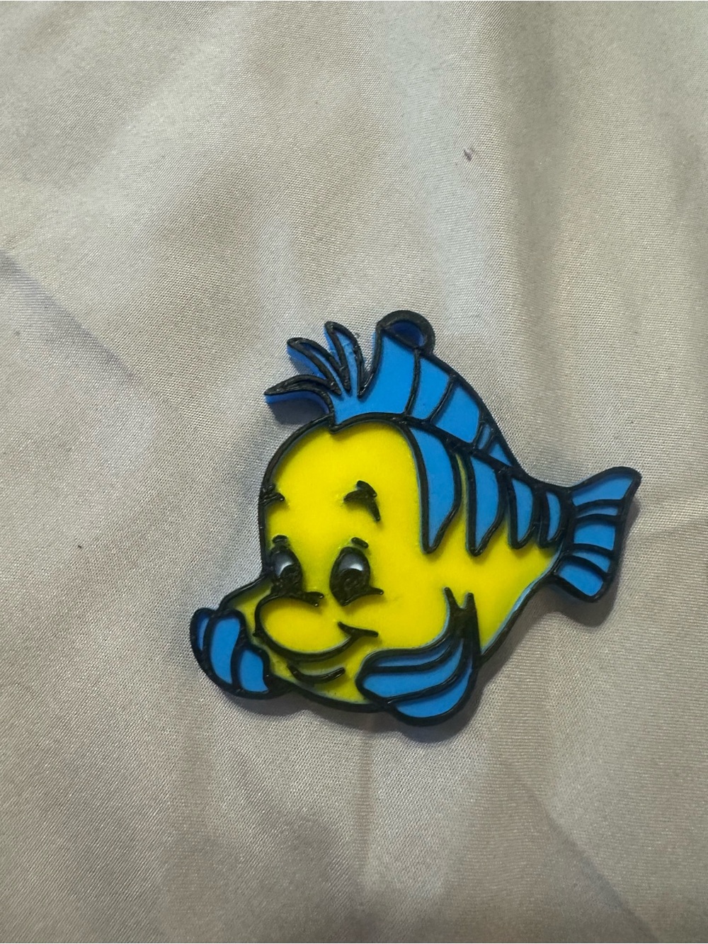 Flounder fish plastic piece for keychain or bag charm